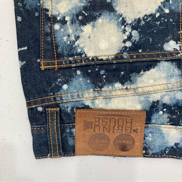 Men's Blue and White Jeans - Picture 14 of 16